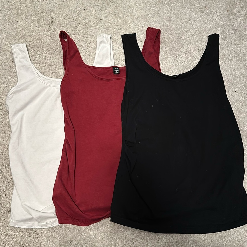 Maternity tank top bundle, size medium.
